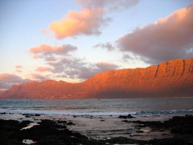 Beautiful Small Bungalow, Amazing Views And Garden Famara Exterior foto