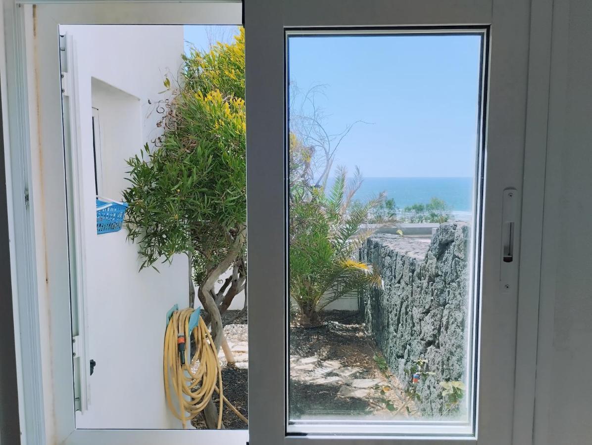 Beautiful Small Bungalow, Amazing Views And Garden Famara Exterior foto
